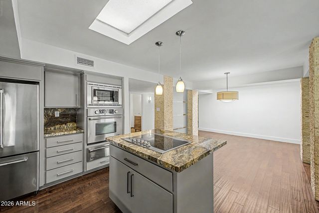 8547 N WOODLAND Court, Scottsdale, AZ 85258
