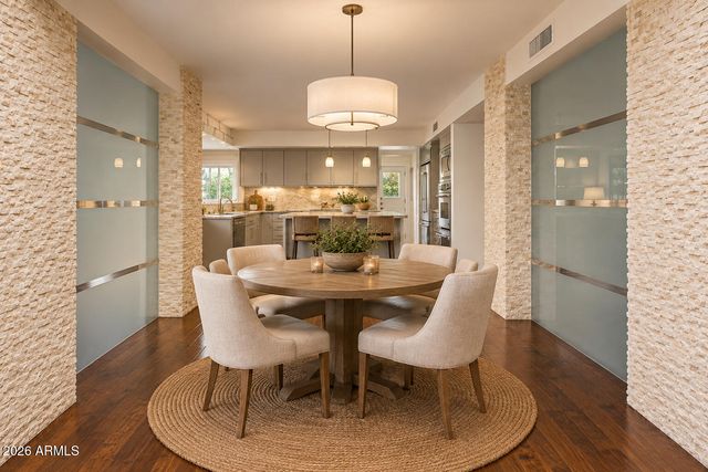 8547 N WOODLAND Court, Scottsdale, AZ 85258