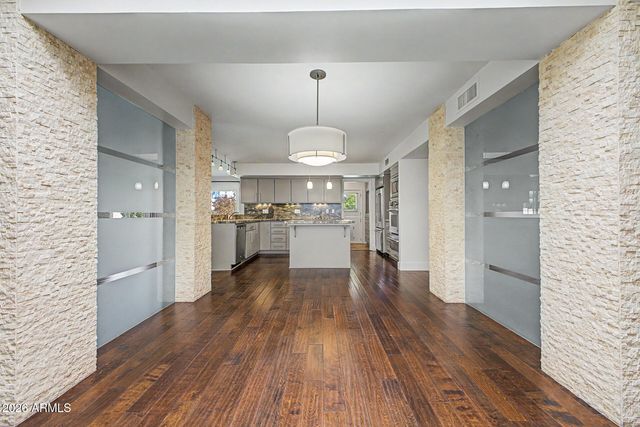 8547 N WOODLAND Court, Scottsdale, AZ 85258