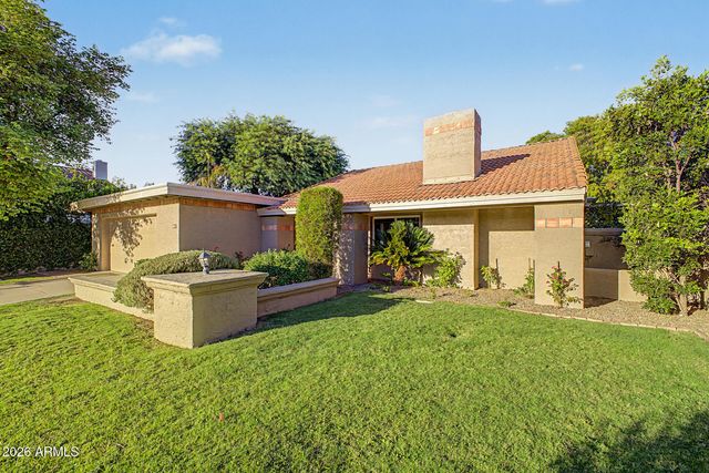 8547 N WOODLAND Court, Scottsdale, AZ 85258