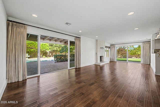 8547 N WOODLAND Court, Scottsdale, AZ 85258
