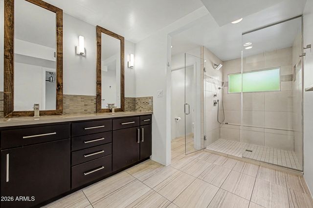 8547 N WOODLAND Court, Scottsdale, AZ 85258