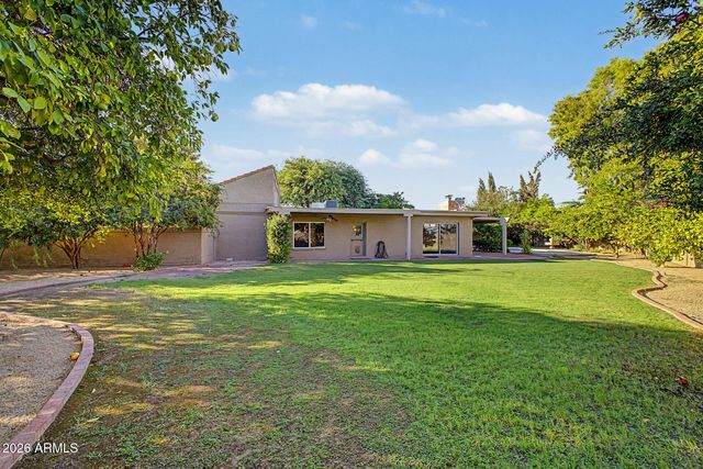 8547 N WOODLAND Court, Scottsdale, AZ 85258