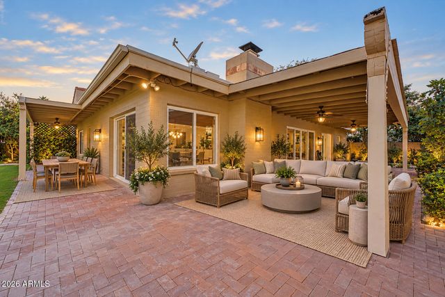 8547 N WOODLAND Court, Scottsdale, AZ 85258
