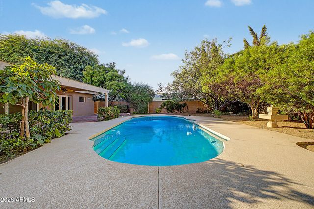8547 N WOODLAND Court, Scottsdale, AZ 85258