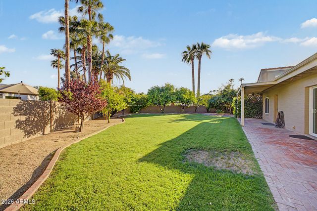 8547 N WOODLAND Court, Scottsdale, AZ 85258