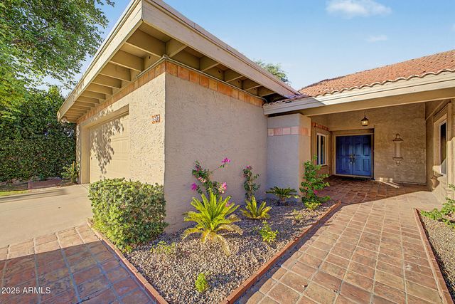 8547 N WOODLAND Court, Scottsdale, AZ 85258