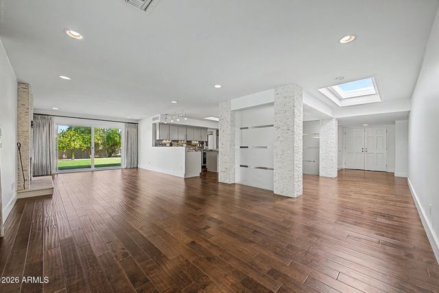 8547 N WOODLAND Court, Scottsdale, AZ 85258