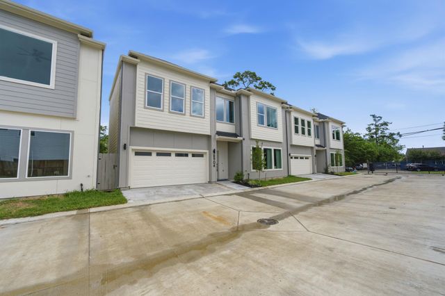 8902 Knoll Leaf Drive, Houston, TX 77080