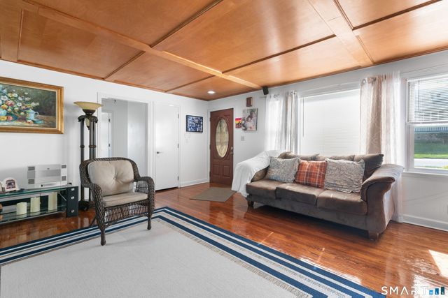 6 Over Street, Waterbury, CT 06708