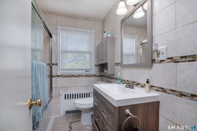 6 Over Street, Waterbury, CT 06708