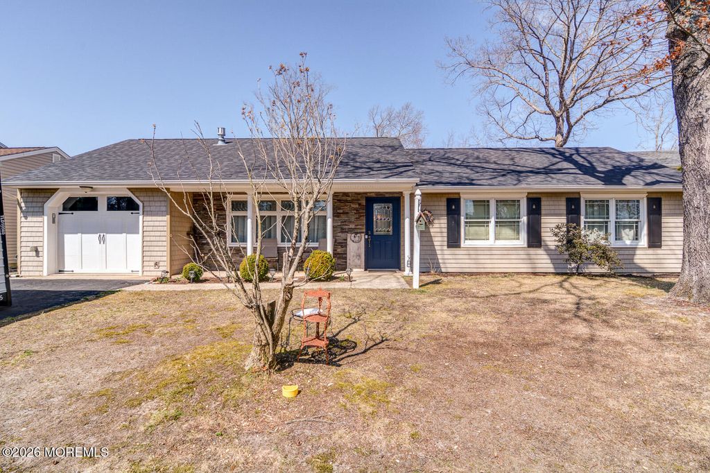 411 Brentwood Place, Forked River, NJ 08731