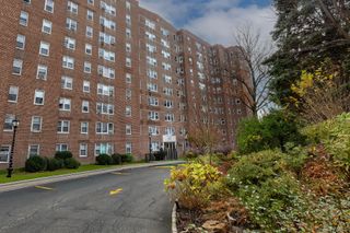 60 Knolls Crescent 4H, Bronx, NY 10463