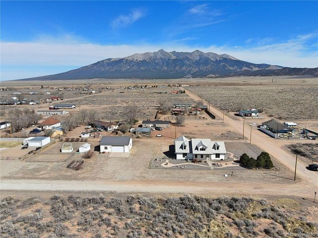 604 9th St, Blanca, CO 81123