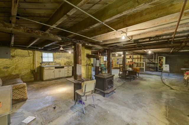 7 N State Street, Glenwood, IL 60425
