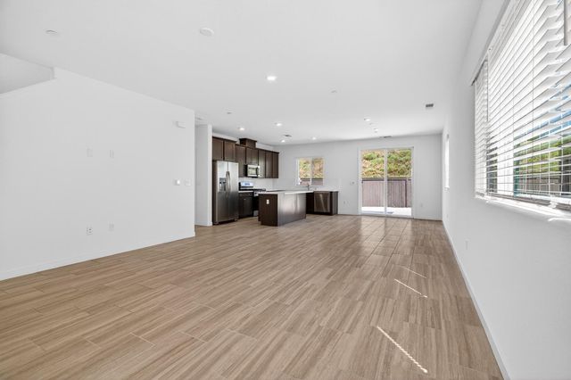 7249 Robins Cove Dr, Stockton, CA 95219