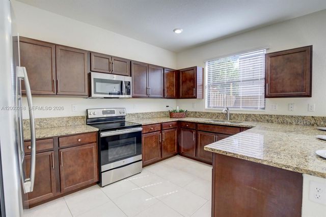 11981 SW 150th Pl, Miami, FL 33196