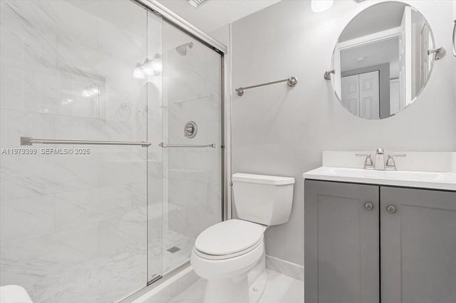 6832 S Palmetto Cir S 201, Boca Raton, FL 33433