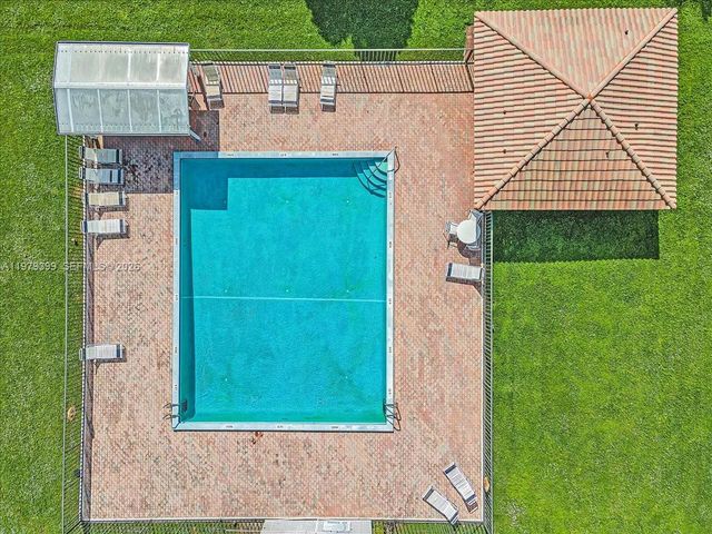 6832 S Palmetto Cir S 201, Boca Raton, FL 33433