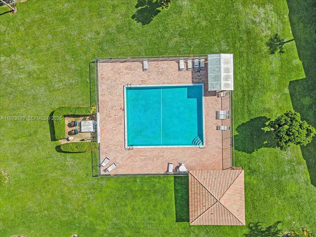 Image 19 of property listing at 6832 S Palmetto Cir S 201, Boca Raton, FL 33433