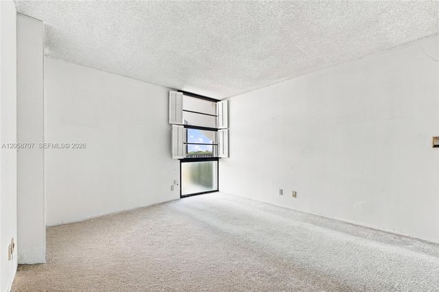 3401 N Country Club Dr 804, Aventura, FL 33180