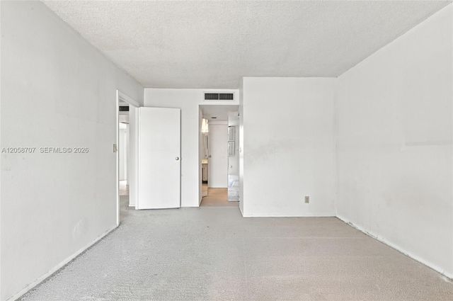 3401 N Country Club Dr 804, Aventura, FL 33180