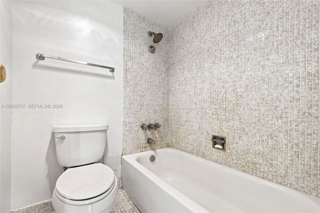 3401 N Country Club Dr 804, Aventura, FL 33180
