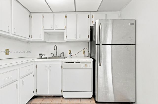 3401 N Country Club Dr 804, Aventura, FL 33180