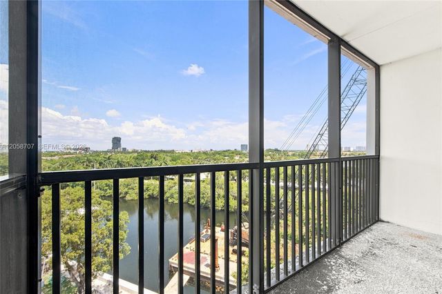 3401 N Country Club Dr 804, Aventura, FL 33180