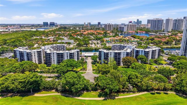 3401 N Country Club Dr 804, Aventura, FL 33180