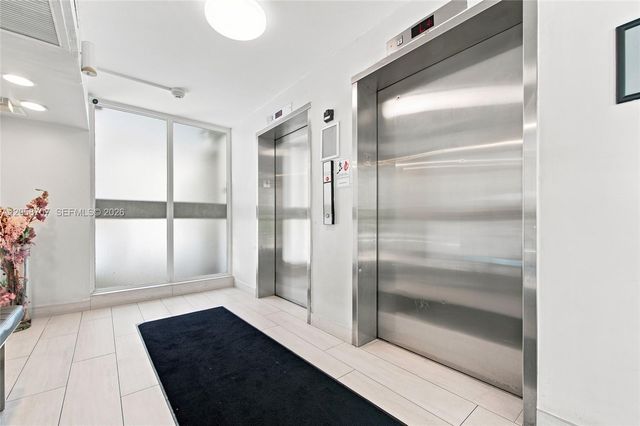 3401 N Country Club Dr 804, Aventura, FL 33180