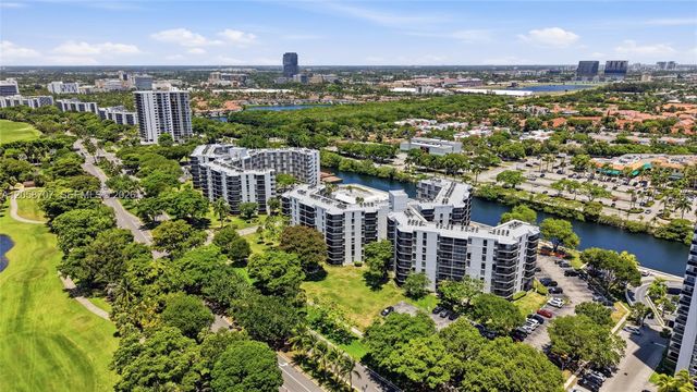3401 N Country Club Dr 804, Aventura, FL 33180