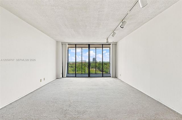 3401 N Country Club Dr 804, Aventura, FL 33180