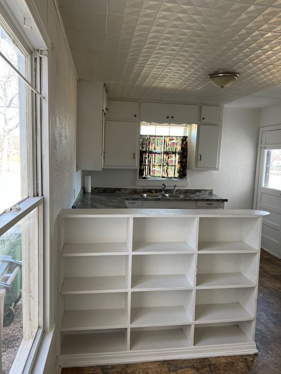 Image 12 of property listing at 1201 Clairmont Street, San Angelo, TX 76905