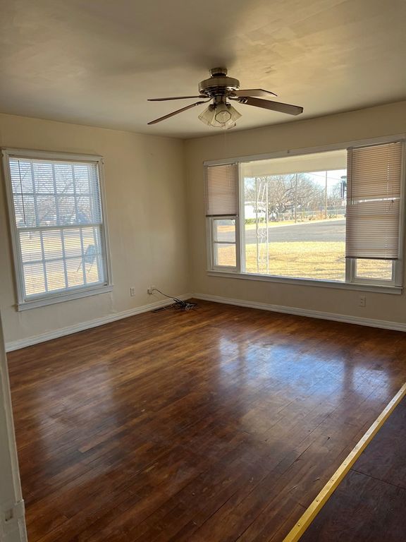 Image 2 of property listing at 1201 Clairmont Street, San Angelo, TX 76905