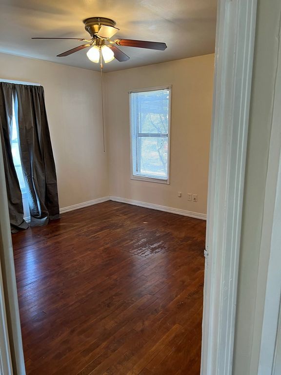 Image 5 of property listing at 1201 Clairmont Street, San Angelo, TX 76905