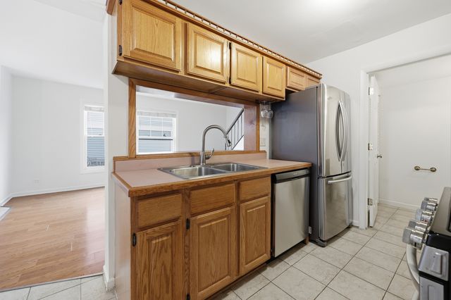 377 Farmingdale Circle 377, Vernon Hills, IL 60061