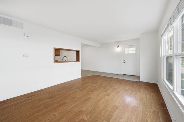 377 Farmingdale Circle 377, Vernon Hills, IL 60061