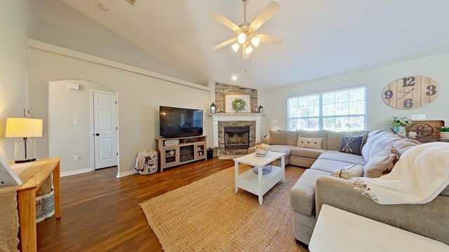 1927 Sunrise Drive, Navarre, FL 32566