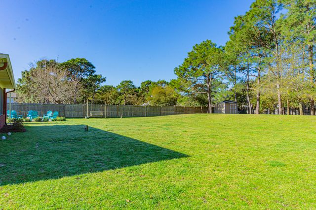 1927 Sunrise Drive, Navarre, FL 32566
