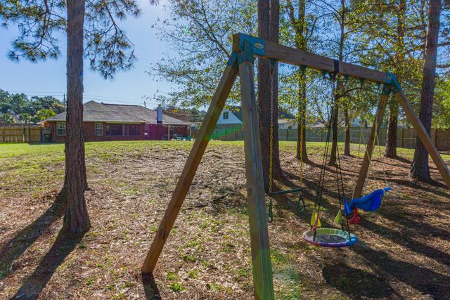1927 Sunrise Drive, Navarre, FL 32566