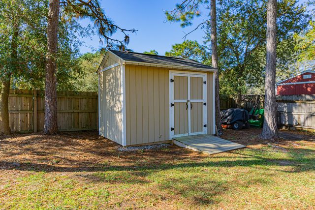 1927 Sunrise Drive, Navarre, FL 32566