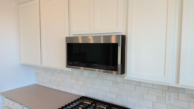 15233 W GRAY FOX Trail, Surprise, AZ 85387