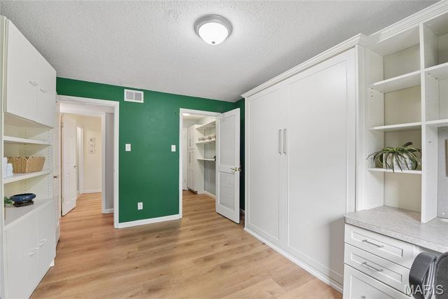 1525 Hampton Hall Drive 7, Chesterfield, MO 63017