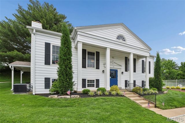 1525 Hampton Hall Drive 7, Chesterfield, MO 63017