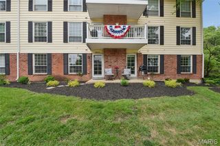 1525 Hampton Hall Drive 7, Chesterfield, MO 63017