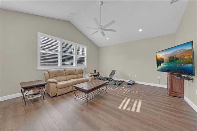 5114 SYLVAN OAKS DRIVE, Valrico, FL 33596