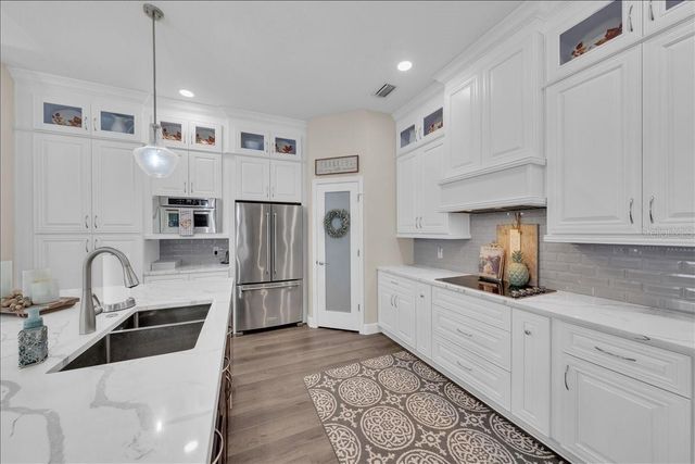 5114 SYLVAN OAKS DRIVE, Valrico, FL 33596