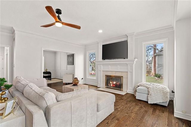 5212 W 129 Street, Leawood, KS 66209