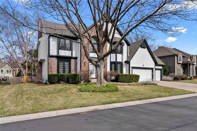 5212 W 129 Street, Leawood, KS 66209